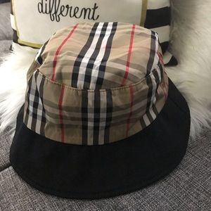 burberry Bucket hat